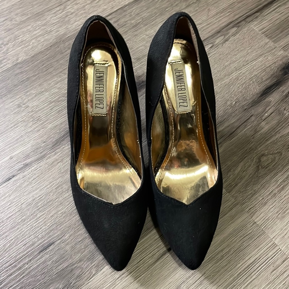 Jennifer Lopez •Black heels 👠  size 6 med